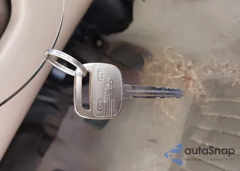 2004 Toyota Corolla Ce/Le/S из США, поврежденный, VIN 1NXBR32EX4Z219437